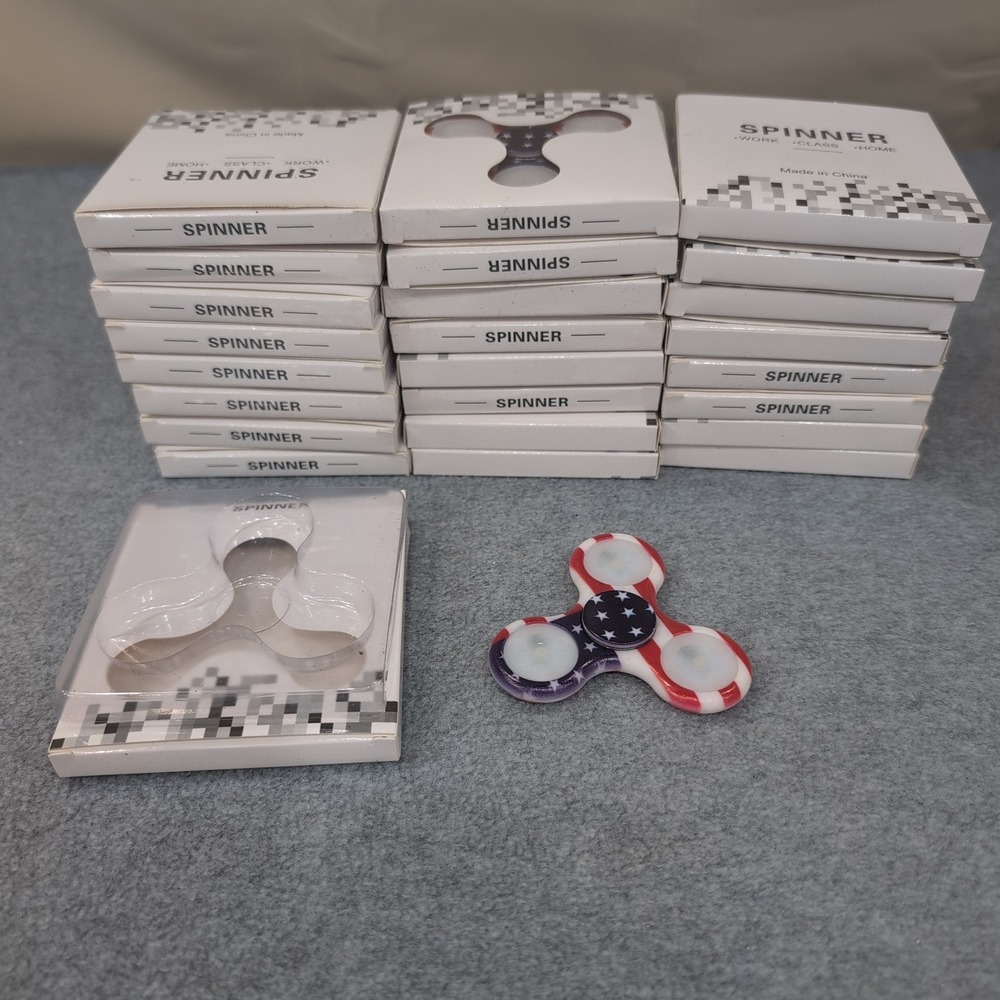 Lot of 25 American Flag Fidget Spinner Patriotic USA Theme Toy - Picture 1 of 5